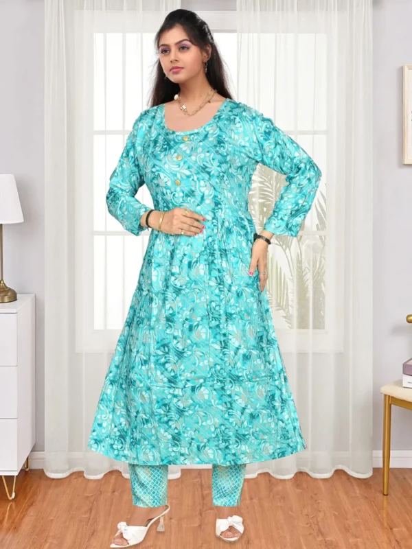 SD4U Pant Set in Nayra Cut Style